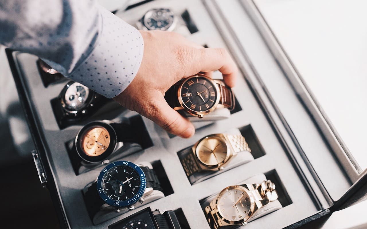 3 Reasons to Buy the Best Watch Winder Singapore